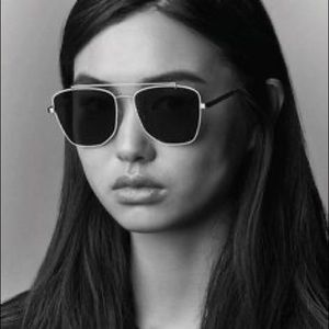VERA WANG “NYAH” SUNGLASSES